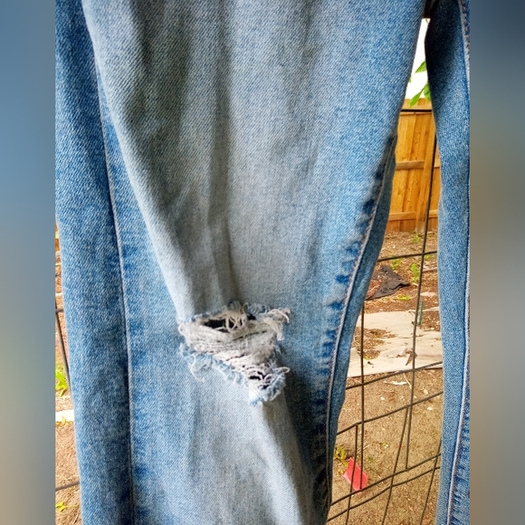 H&M Distressed Jeans! - Picture 11 of 12